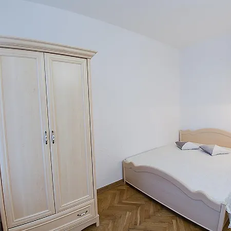 Doroshanka Central Lviv: Opera House Proximity with Private Parking Exterior photo