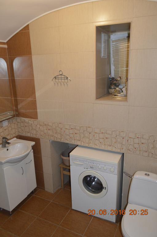 Doroshanka Lviv: Opera House Proximity With Private Parking Apartment *
