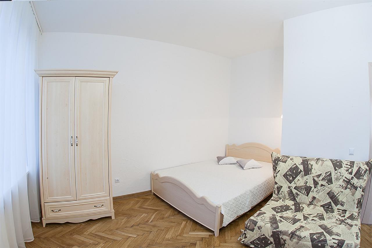 Doroshanka Lviv: Opera House Proximity With Private Parking Apartment *