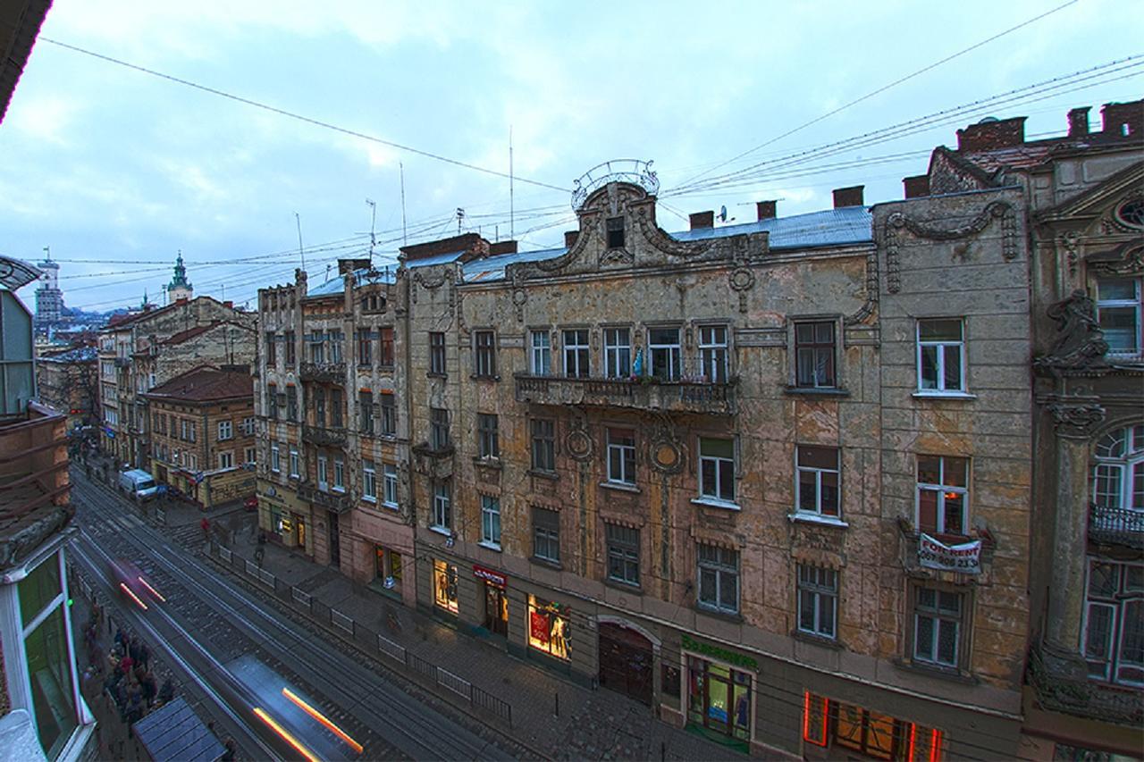 Doroshanka Lviv: Opera House Proximity With Private Parking Apartment